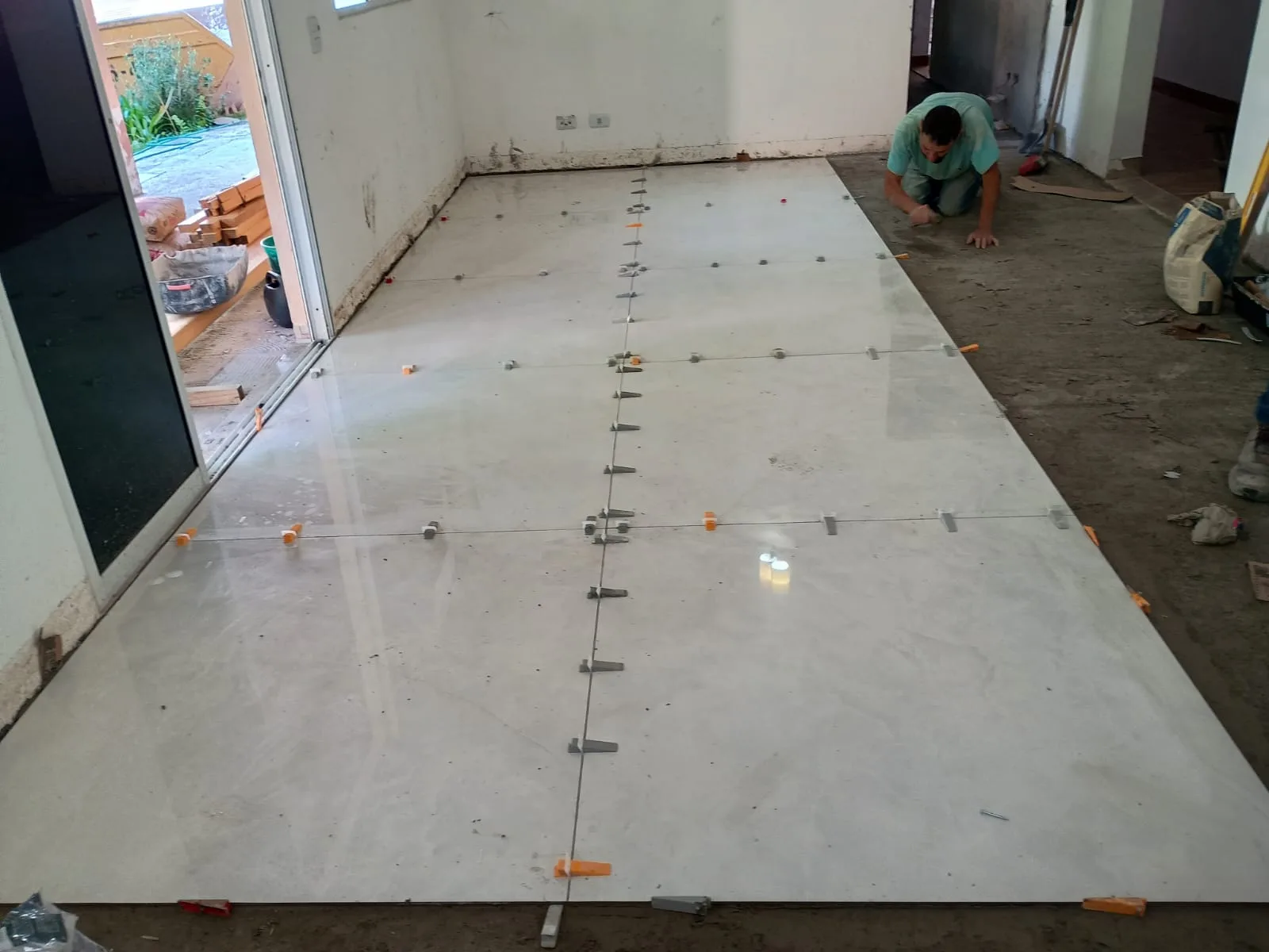 Instalação de piso interno por Carlos Pessoa em Sao Paulo - SP